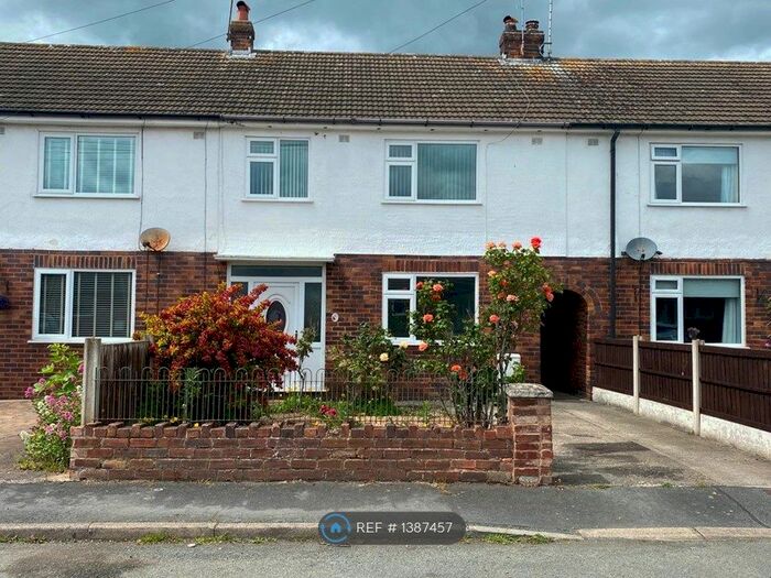 3 Bedroom Terraced House To Rent In Mechanics Lane, Pentre, Deeside, CH5
