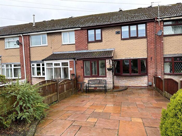 3 Bedroom Terraced House For Sale In Vicarage Drive, Dukinfield, SK16