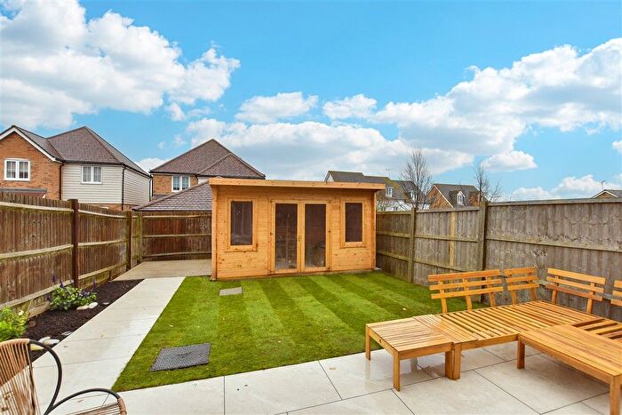 3 Bedroom End Terrace House For Sale In Aurum Close, Whitstable, Kent, CT5