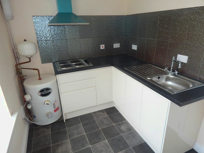1 Bedroom Flat To Rent In Wellington Street, Batley WF17