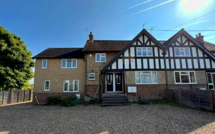 3 Bedroom Semi-Detached House For Sale In Wheatley, Oxfordshire, OX33