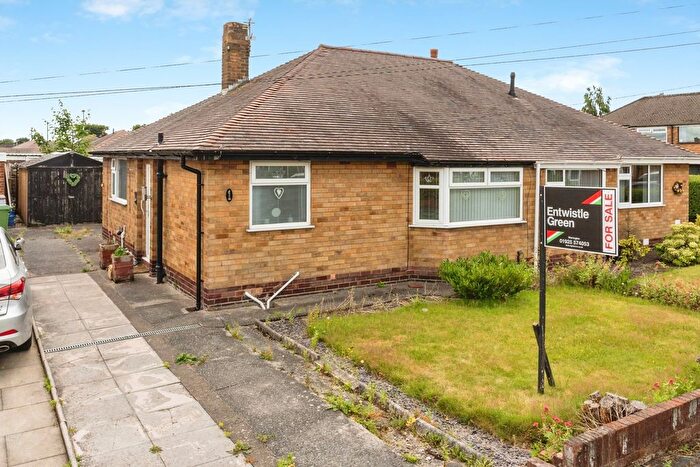 1 Bedroom Bungalow For Sale In Pine Grove, Paddington, Warrington, Cheshire, WA1