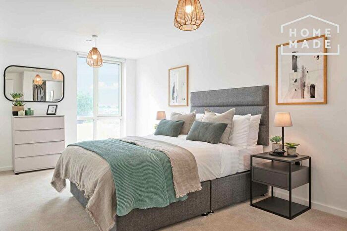 1 Bedroom Flat To Rent In The Headline, LS1