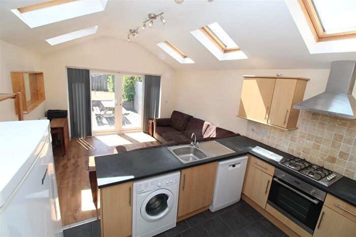 5 Bedroom Property To Rent In Minny Street, Cathays, Cardiff, CF24