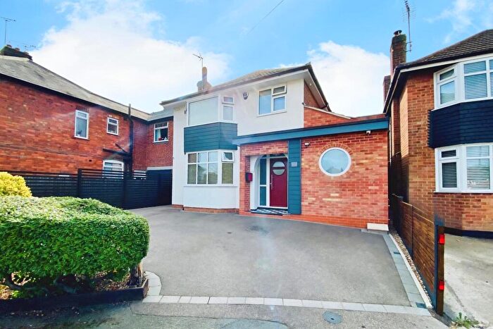 4 Bedroom Detached House For Sale In Kingsway, Braunstone Town, LE3