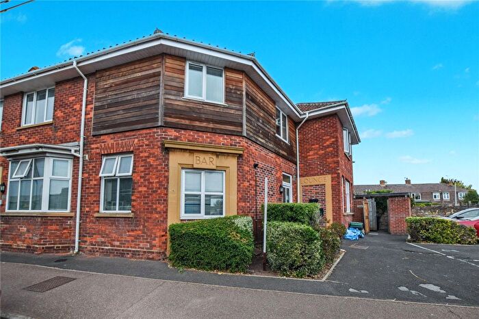 3 Bedroom Flat For Sale In Royal Crown Court, Wellington New Road, Taunton, TA1