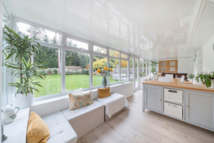 5 Bedroom Bungalow For Sale In Berkeley Gardens, West Byfleet, KT14