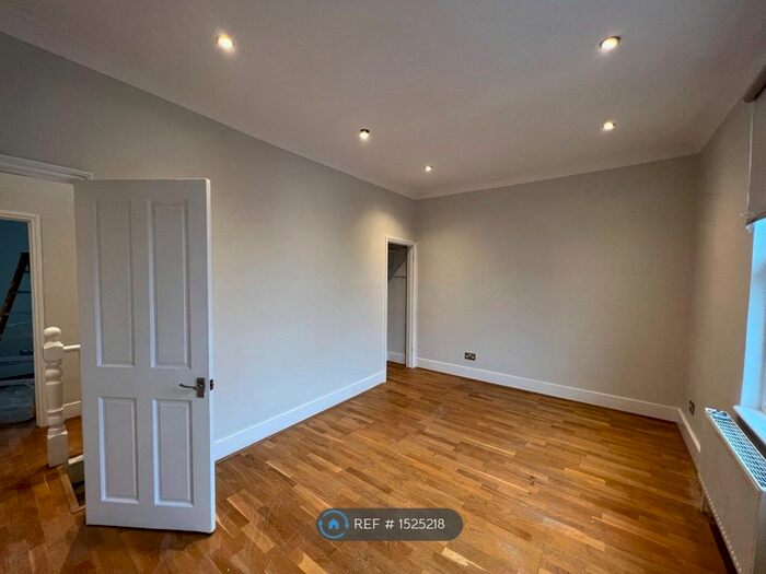 3 Bedroom Terraced House To Rent In Kenlor Road, London, SW17