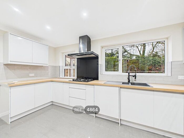 4 Bedroom Detached House To Rent In Charlbury Court, Nottingham, NG9