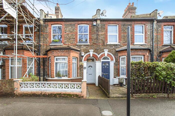 2 Bedroom Maisonette To Rent In Turner Road, Walthamstow, London, E17
