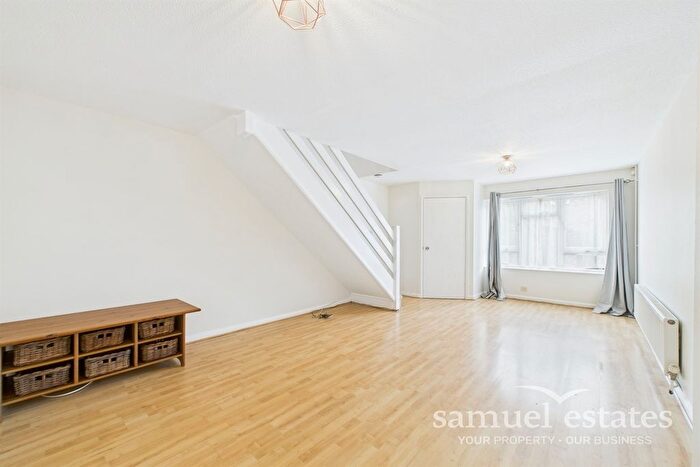 2 Bedroom Terraced House To Rent In Sutherland Drive, Colliers Wood, SW19