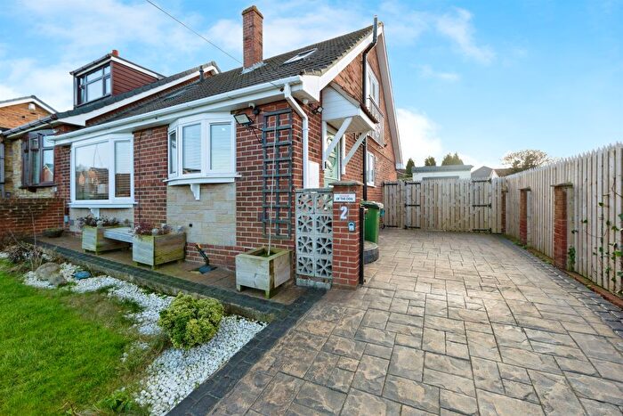 3 Bedroom Semi-Detached Bungalow For Sale In Lincoln Crescent, South Elmsall, Pontefract, WF9