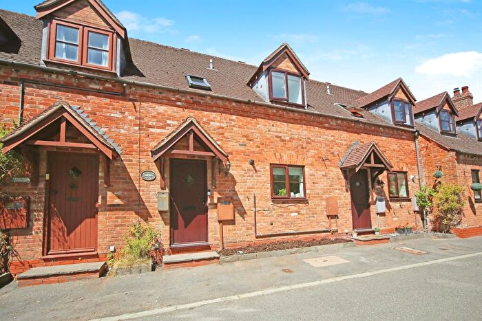 4 Bedroom Cottage For Sale In Grove Park Cottages, Hampton-On-The-Hill, Warwick, CV35