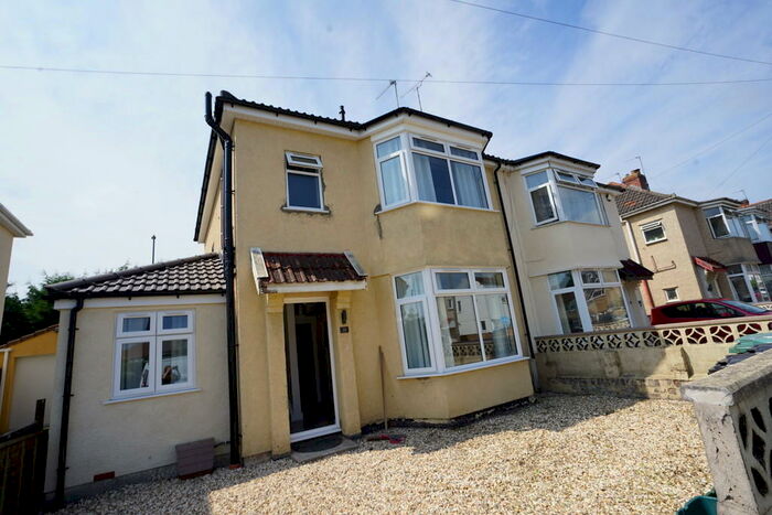 6 Bedroom Semi-Detached House To Rent In Wades Road, Filton, Bristol, BS34