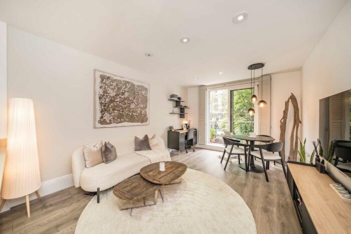2 Bedroom Flat For Sale In Juniper Drive, Battersea Reach, SW18