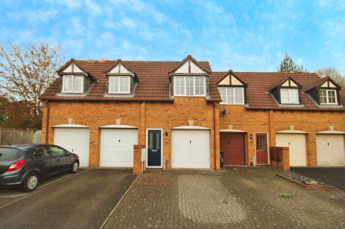 1 Bedroom Semi Detached House For Sale In Stenbury Close, Swindon, SN25