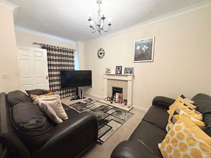 3 Bedroom Terraced House To Rent In Morland Place, B31