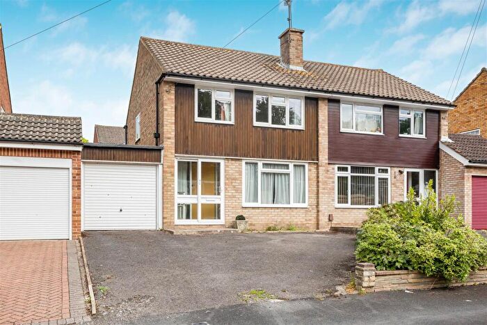 3 Bedroom Semi Detached House For Sale In Trelleck Road, Reading, RG1