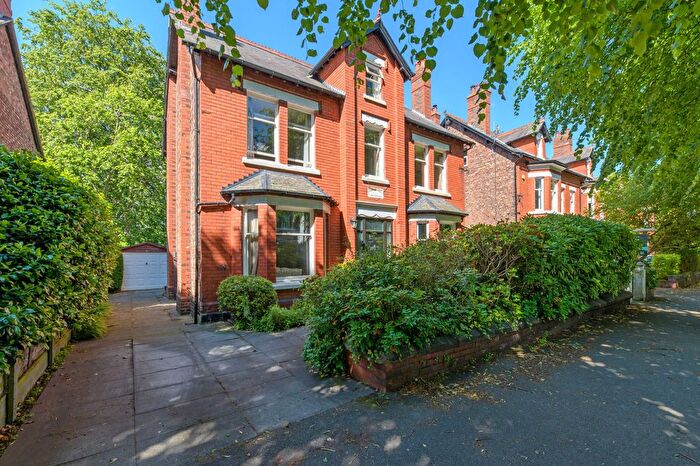 6 Bedroom Detached House For Sale In Grappenhall Road, Stockton Heath, WA4