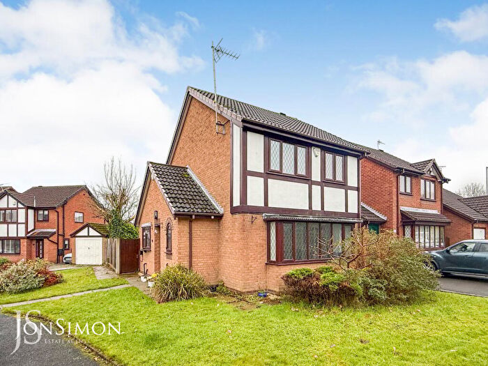 3 Bedroom Detached House For Sale In Astley Hall Drive, Ramsbottom, Bury, BL0