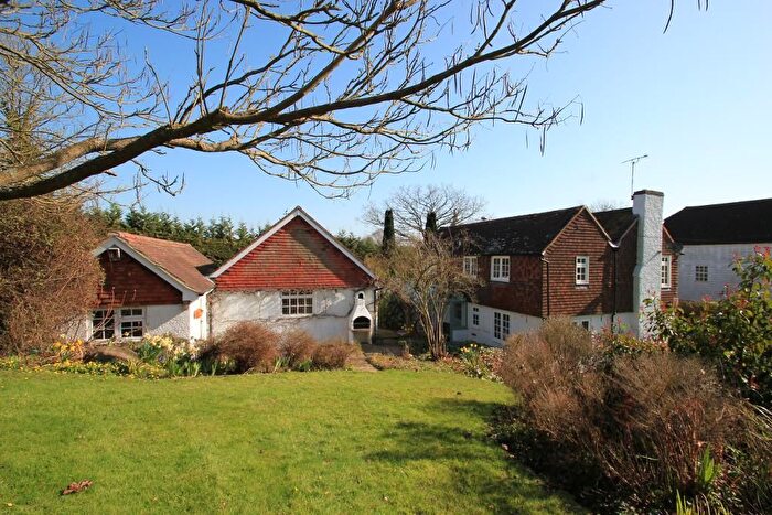 4 Bedroom Detached House For Sale In Lovehurst Lane, Staplehurst, Kent, TN12