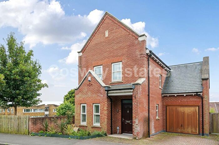 4 Bedroom Detached House For Sale In Charles Sevright Way, Millbrook Park, NW7