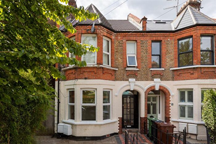 2 Bedroom Apartment To Rent In Carr Road, Walthamstow, E17