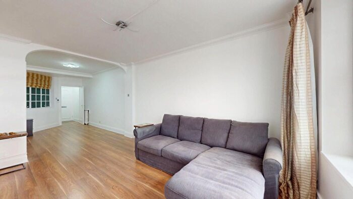 1 Bedroom Flat To Rent In Ivor Court, Gloucester Place, London, NW1