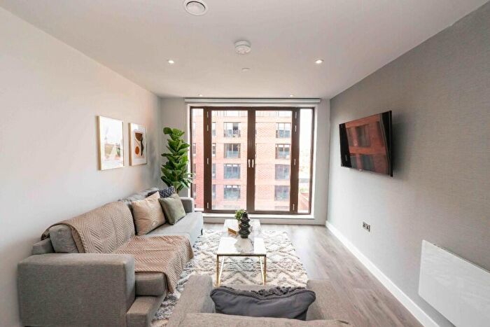 2 Bedroom Apartment To Rent In Parliament Square Crump St, Liverpool, Merseyside, L1