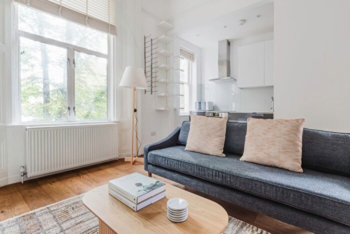 2 Bedroom Flat To Rent In Earl's Court, SW5
