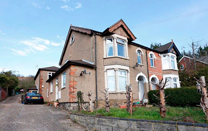 2 Bedroom Flat To Rent In West Wycombe Road, High Wycombe, HP12