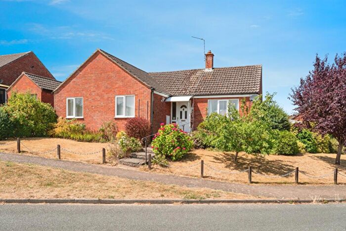 3 Bedroom Detached Bungalow For Sale In Gwyn Crescent, Fakenham, NR21