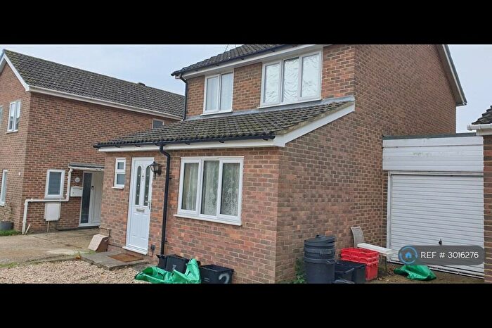 3 Bedroom Terraced House To Rent In Lowestoft Close, Lower Earley, Reading, RG6