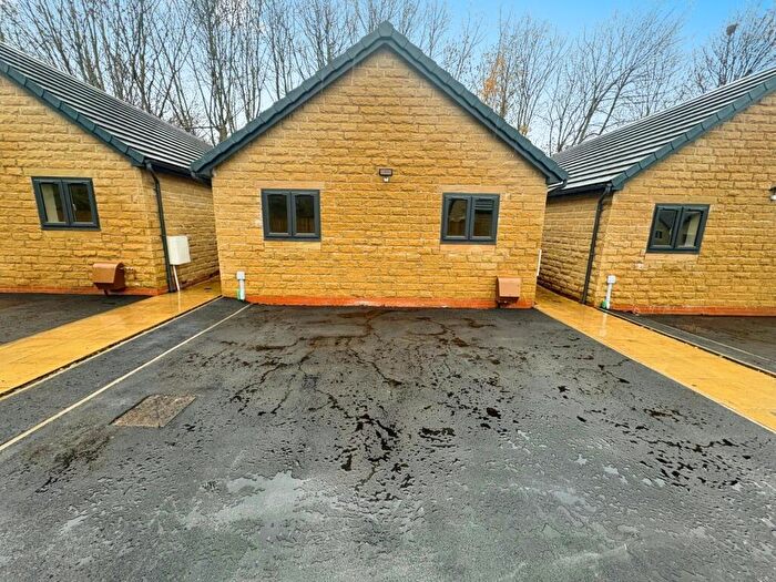 2 Bedroom Bungalow To Rent In Paddock Fields, Huddersfield, HD4