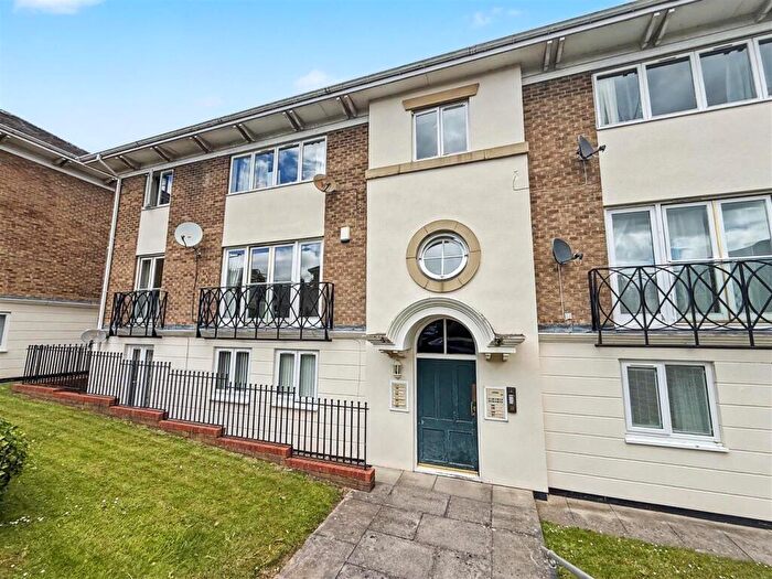 2 Bedroom Apartment For Sale In Hawkesbury Mews, Darlington, DL3