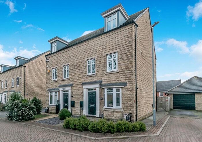 4 Bedroom Semi Detached House For Sale In Lockgate Rise, Birkenshaw, Bradford, West Yorkshire, BD11