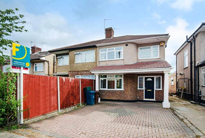 3 Bedroom Semi Detached House For Sale In Holyrood Avenue, Harrow, HA2