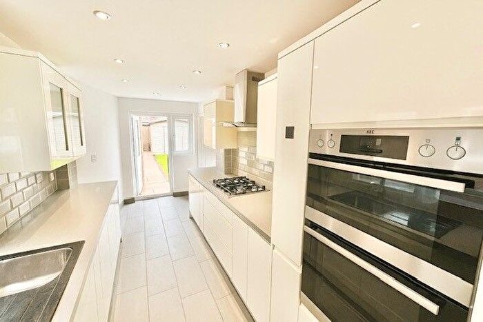 5 Bedroom Semi-Detached House To Rent In Trent Avenue, Upminster, RM14