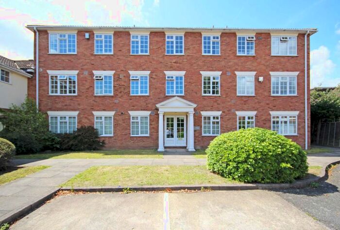 1 Bedroom Flat To Rent In Abbottsmede Close, Twickenham, TW1