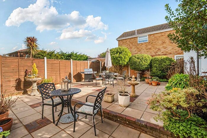 2 Bedroom Flat For Sale In Sinah Lane, Hayling Island, PO11