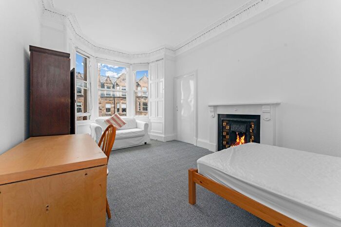 3 Bedroom Flat To Rent In Bruntsfield Avenue, Bruntsfield, Edinburgh, EH10