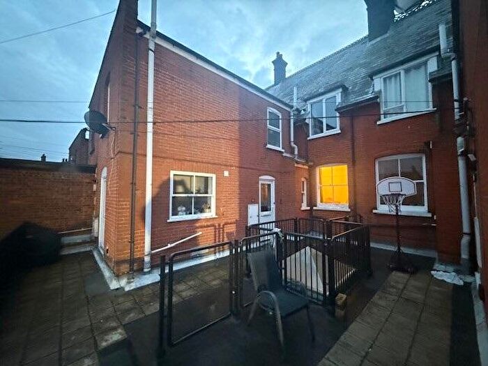 3 Bedroom Maisonette For Sale In Albert Walk, Suffolk, IP11