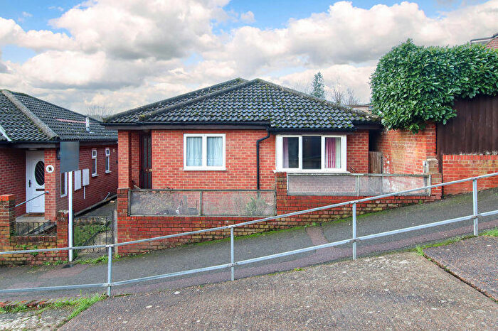 2 Bedroom Detached Bungalow For Sale In Fairway Court, Hemel Hempstead, HP3