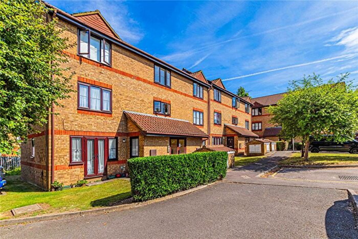 Studio To Rent In Dunnock Close, Borehamwood, Hertfordshire, WD6