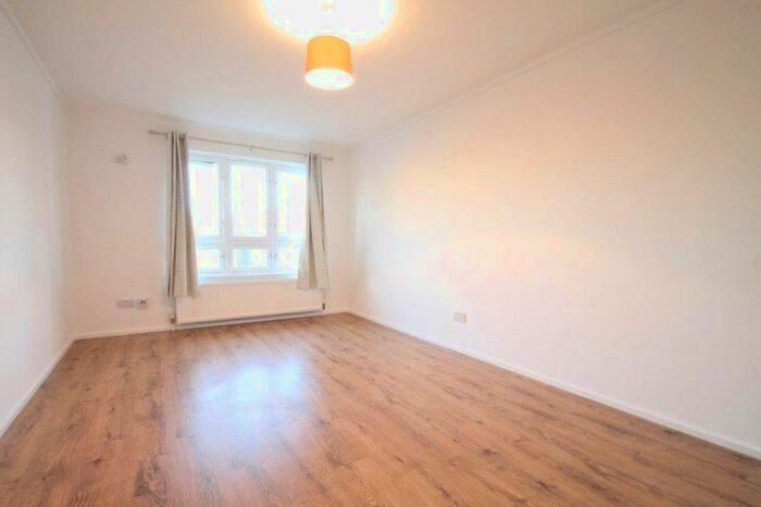 1 Bedroom Flat To Rent In Canal Grove, London, SE15