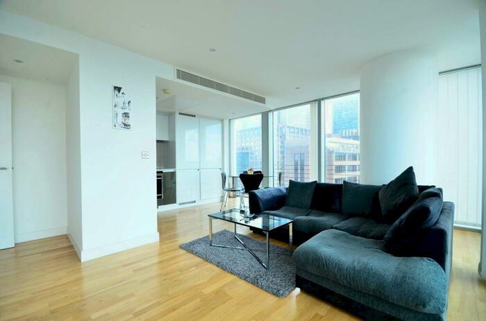 2 Bedroom Flat To Rent In Landmark East Tower, Docklands, London, E14
