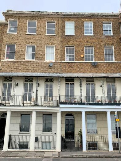 2 Bedroom Flat To Rent In Wellington Crescent, Ramsgate, CT11