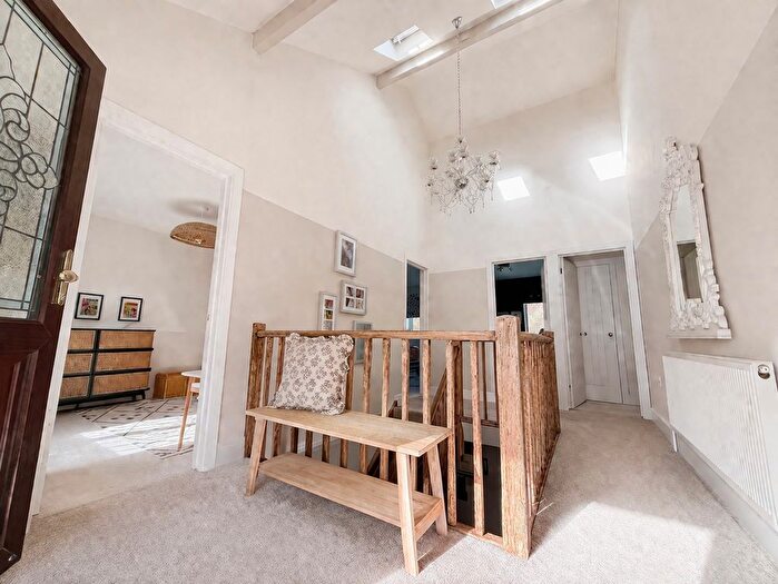 5 Bedroom Detached House For Sale In Fox Brook, Swindon, SN4