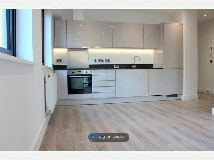 1 Bedroom Flat To Rent In Broadoaks, Solihull, B91