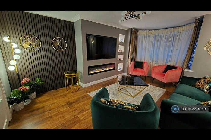 3 Bedroom Semi-Detached House To Rent In Fairfield Avenue, Kirk Ella, Hull, HU10